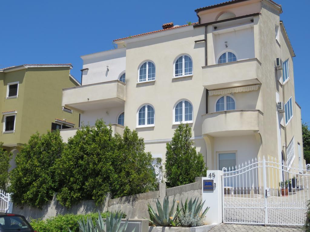 Apartments Villa Urbajs Vrsar Ngoại thất bức ảnh