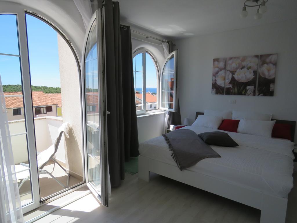 Apartments Villa Urbajs Vrsar Ngoại thất bức ảnh