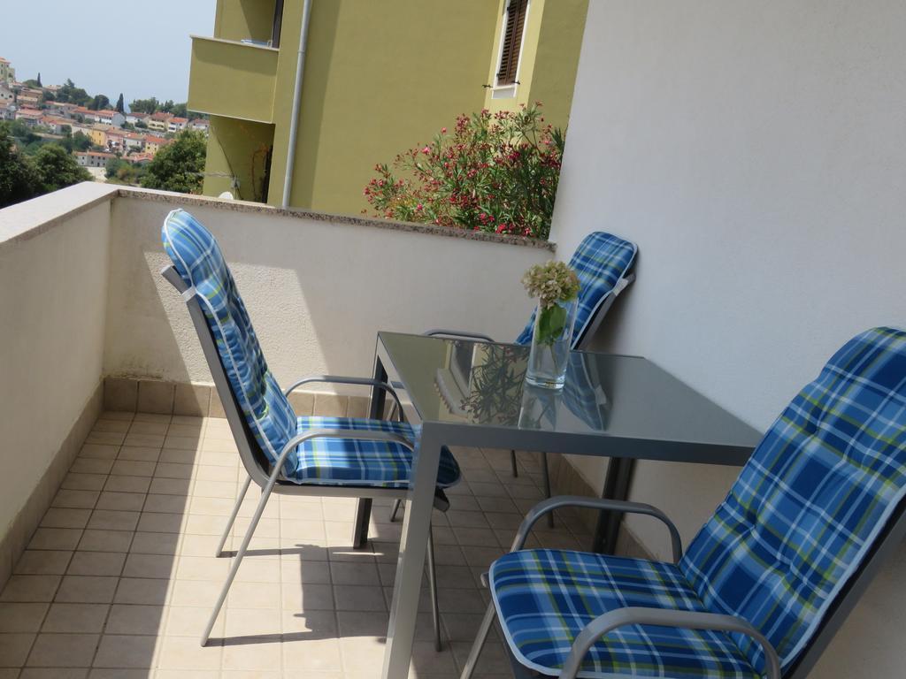Apartments Villa Urbajs Vrsar Ngoại thất bức ảnh